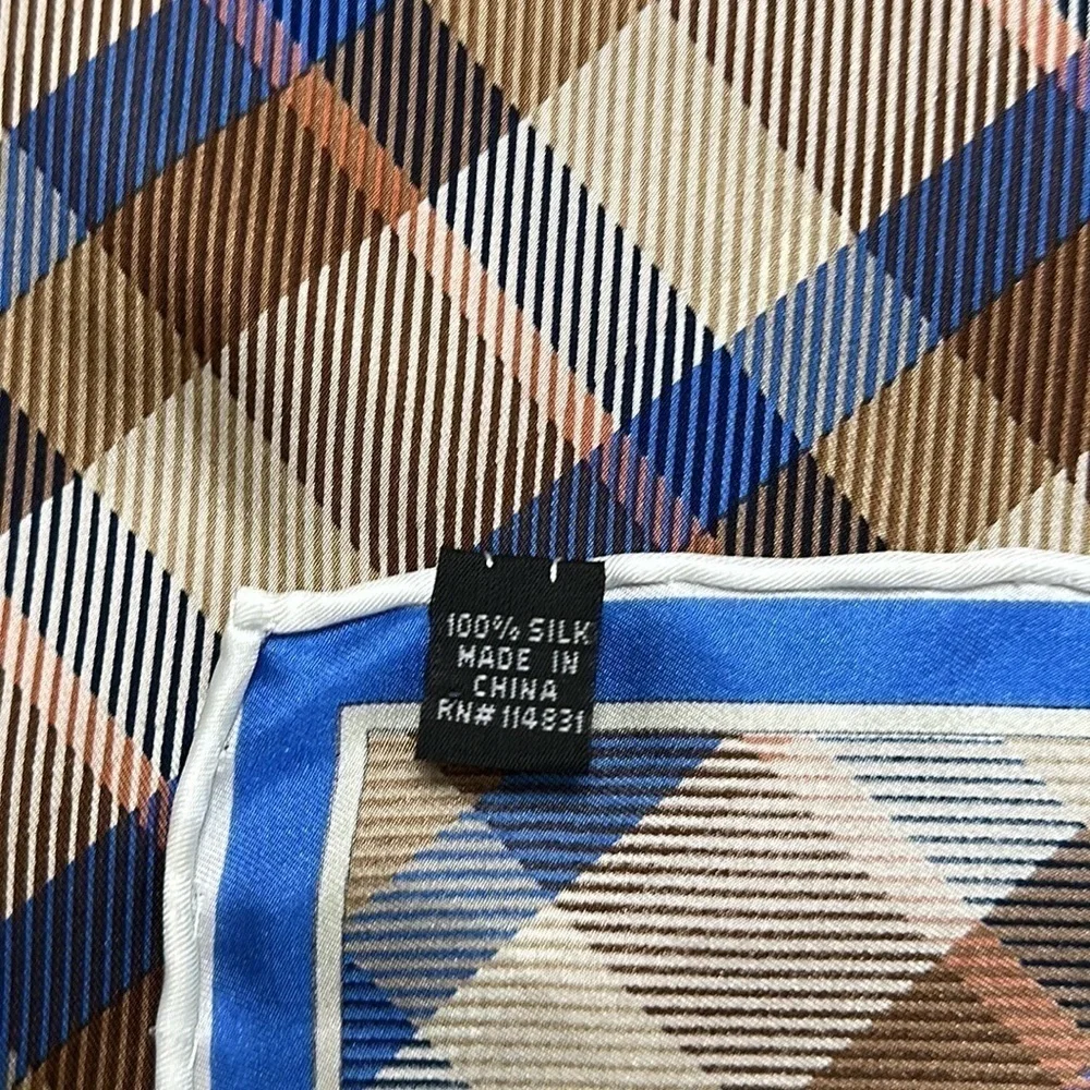 Men's Pure-Silk Pocket Square - Picture 3 of 5